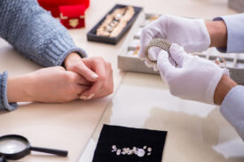 Why Selling Your Vintage Jewelry to a Specialist Yields Better Returns