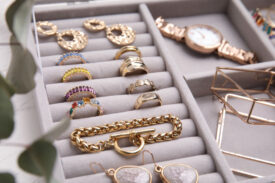 Modern vs. Vintage Jewelry: Which One Suits Your Style?